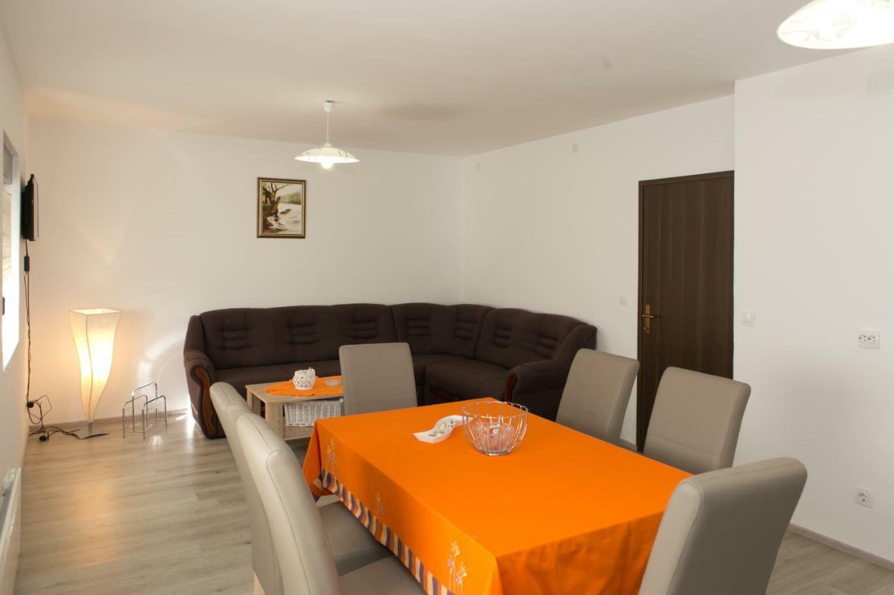 אוטוצאץ Apartman Lori מראה חיצוני תמונה